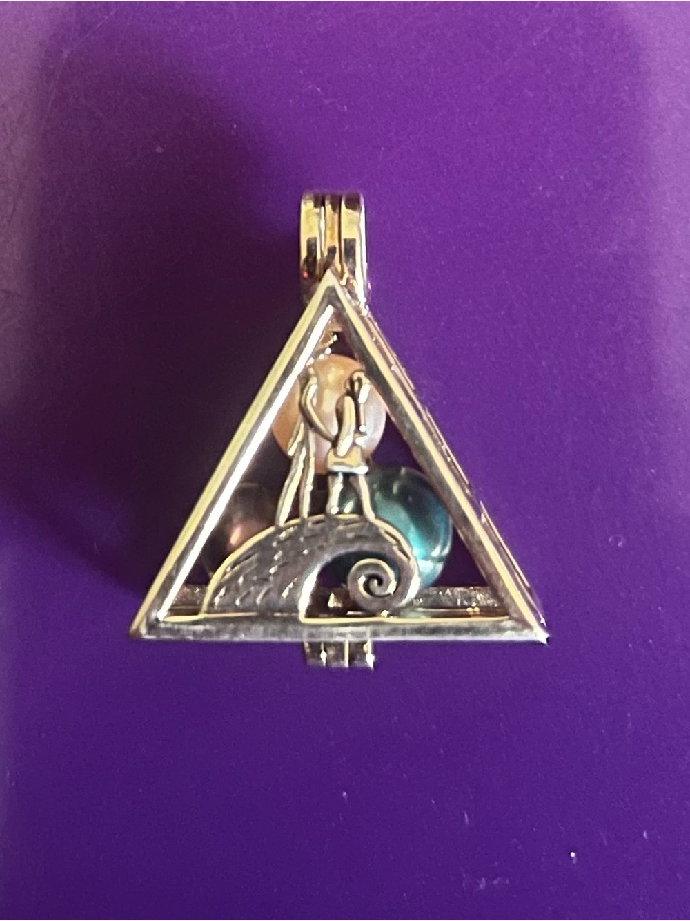 Jack Skellington and Sally. Sterling Silver Triangle cage w/ three pearls